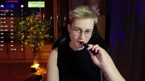 Snapshot of joan_night chatting on June 10, 8:30 pm J online show from June 10, 8:30 pm