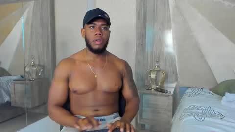 JOAN SAENZ online show from January 26, 10:55 am