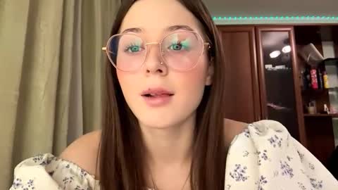 Snapshot of joanalkins chatting on December 16, 3:17 pm Adel online show from December 16, 3:17 pm