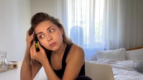 Bella online show from August 9, 11:37 am