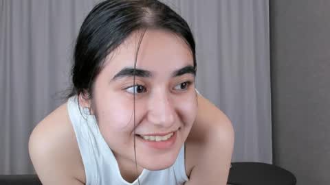 Snapshot of joangoulder chatting on December 14, 5:14 pm Mia online show from December 14, 5:14 pm