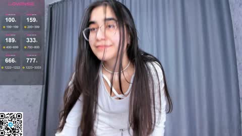 Snapshot of joangoulder chatting on January 6, 12:02 pm Mia online show from January 6, 12:02 pm