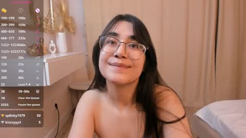 Snapshot of joangoulder chatting on January 17, 3:22 pm Mia online show from January 17, 3:22 pm