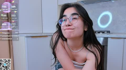 Snapshot of joangoulder chatting on January 26, 2:35 am Mia online show from January 26, 2:35 am