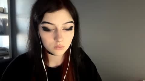 Snapshot of joannaiseli chatting on June 4, 3:07 pm Alice online show from June 4, 3:07 pm