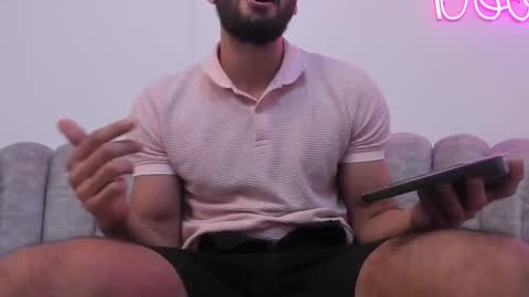 Snapshot of joao_batista_team chatting on February 23, 12:08 am JOAO BATISTA online show from February 23, 12:08 am