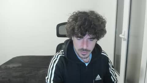 Snapshot of joaquin420_hot chatting on February 22, 8:40 pm joaquin420_hot online show from February 22, 8:40 pm