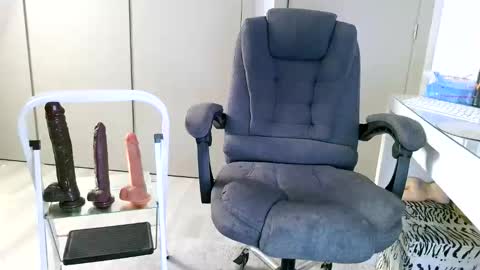 Jockstrap3x online show from December 17, 1:06 pm