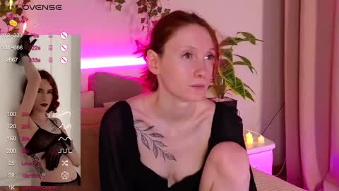 Snapshot of joe___joe chatting on December 3, 4:25 am Joe online show from December 3, 4:25 am