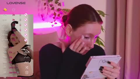 Snapshot of joe___joe chatting on December 4, 4:54 am Joe online show from December 4, 4:54 am