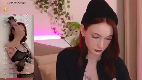 Snapshot of joe___joe chatting on December 24, 8:33 am Joe online show from December 24, 8:33 am