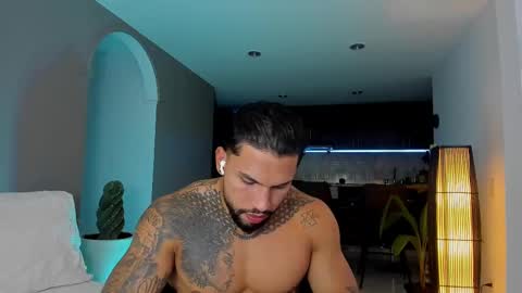 joe_esthetic online show from February 19, 11:57 pm