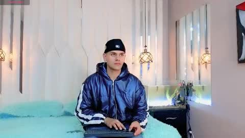 Snapshot of joe_jhonson chatting on April 21, 12:00 pm joe jhonson online show from April 21, 12:00 pm