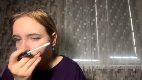 Aurora online show from February 13, 7:15 am