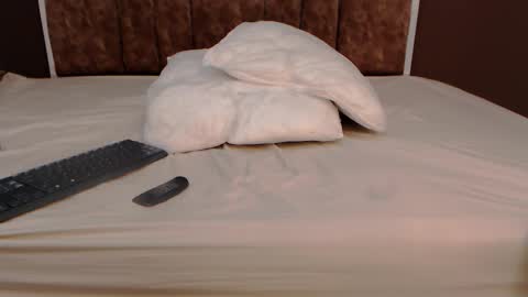 joecollins_ online show from September 26, 12:14 am