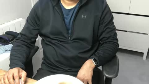 Snapshot of joeshades21 chatting on January 23, 10:22 am joeshades21 online show from January 23, 10:22 am