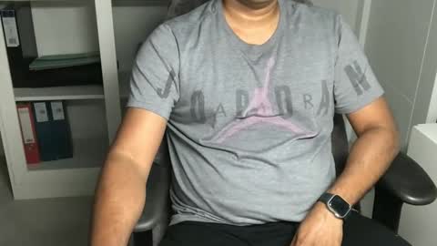 Snapshot of joeshades21 chatting on October 28, 12:14 am joeshades21 online show from October 28, 12:14 am