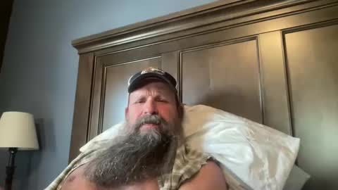 Snapshot of joestros chatting on March 11, 10:42 pm joestros online show from March 11, 10:42 pm