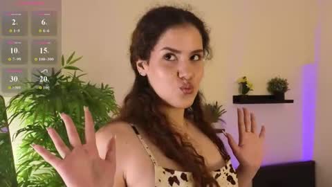 Snapshot of jogo__bonita chatting on June 13, 10:13 am Mia online show from June 13, 10:13 am