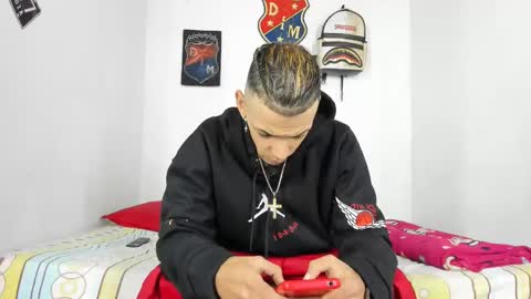 johan_and_antonella online show from December 2, 1:14 am