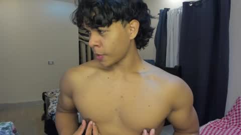 Snapshot of johan_beley_7k chatting on February 18, 1:43 am Johan Beley online show from February 18, 1:43 am