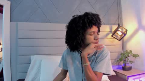 Snapshot of johan_gz_ chatting on November 26, 11:44 am Johan online show from November 26, 11:44 am