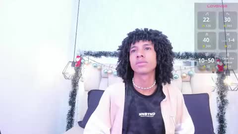 Snapshot of johan_gz_ chatting on December 18, 11:27 am Johan online show from December 18, 11:27 am