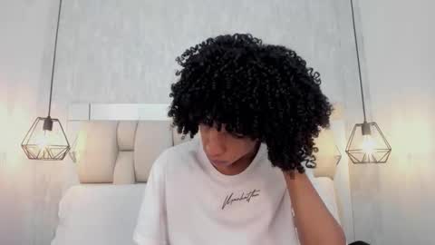 Snapshot of johan_gz_ chatting on February 11, 11:37 am Johan online show from February 11, 11:37 am