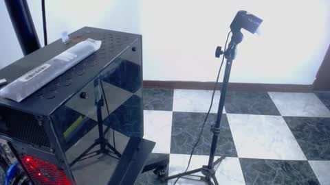 Snapshot of johan_kitten chatting on October 8, 2:42 am johan online show from October 8, 2:42 am