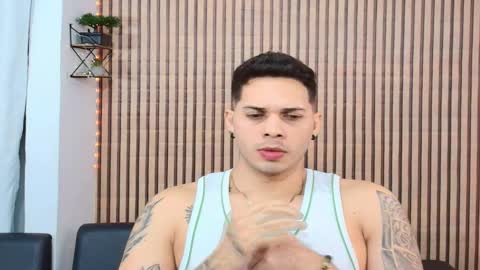 Snapshot of johan_speitzer chatting on February 12, 11:44 pm johan speitzer online show from February 12, 11:44 pm