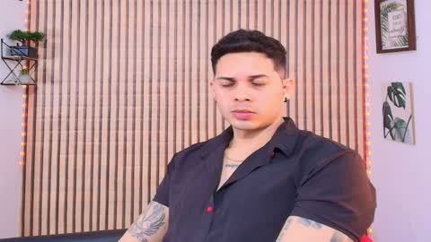 Snapshot of johan_speitzer chatting on February 22, 12:45 am johan speitzer online show from February 22, 12:45 am