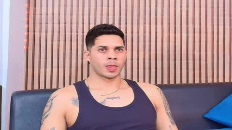 Snapshot of johan_speitzer chatting on February 22, 11:47 pm johan speitzer online show from February 22, 11:47 pm