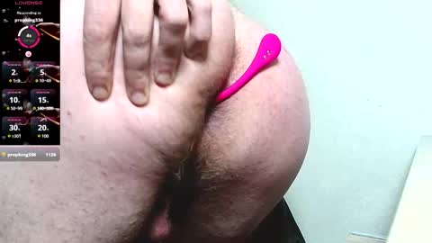 Snapshot of johanbarker chatting on November 24, 2:50 pm Johan online show from November 24, 2:50 pm