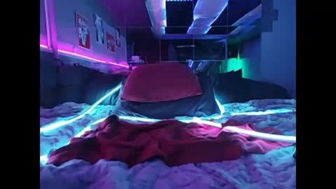 Snapshot of johanna_obey_you chatting on January 4, 11:43 am Johanna Sweet online show from January 4, 11:43 am