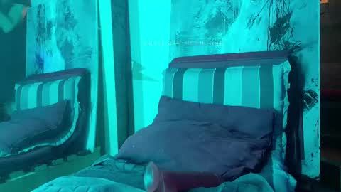 Snapshot of johanna_obey_you chatting on January 11, 2:41 am Johanna Sweet online show from January 11, 2:41 am