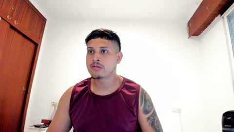 Snapshot of johansmith__ chatting on June 18, 1:04 pm Johan Smith online show from June 18, 1:04 pm