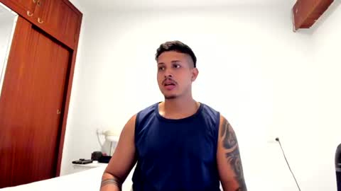 Snapshot of johansmith__ chatting on July 4, 1:28 pm Johan Smith online show from July 4, 1:28 pm
