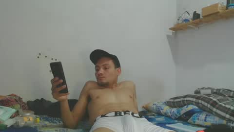 johantorres19 online show from July 2, 11:00 pm