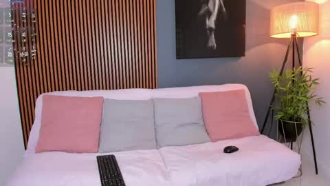 J O H A online show from April 18, 3:16 pm