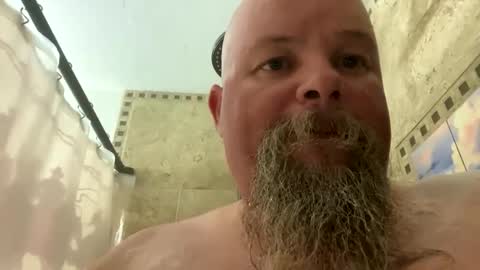 Snapshot of john40a chatting on October 10, 2:21 am John online show from October 10, 2:21 am