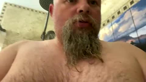 Snapshot of john40a chatting on October 15, 4:01 am John online show from October 15, 4:01 am