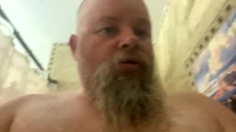 Snapshot of john40a chatting on November 15, 4:21 am John online show from November 15, 4:21 am