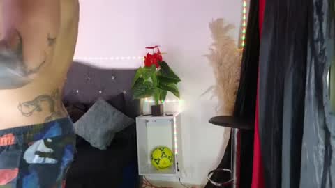 John  online show from July 8, 12:09 pm