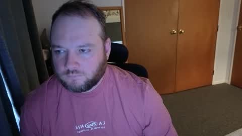 john_bear1 online show from April 18, 3:10 am