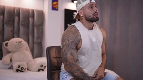 john online show from January 24, 11:23 pm