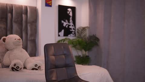 john online show from February 4, 9:20 pm