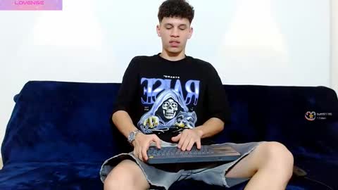 john_ssnow29 online show from September 14, 11:31 am