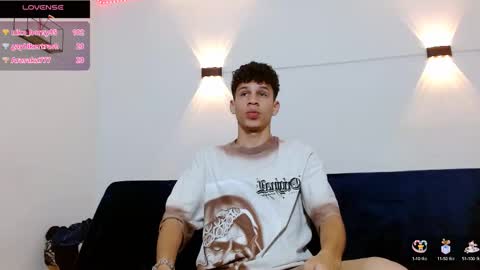 john_ssnow29 online show from September 28, 10:26 pm