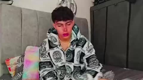 John Vichenso online show from December 10, 2:28 pm