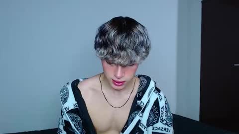 John Vichenso online show from December 2, 10:38 pm